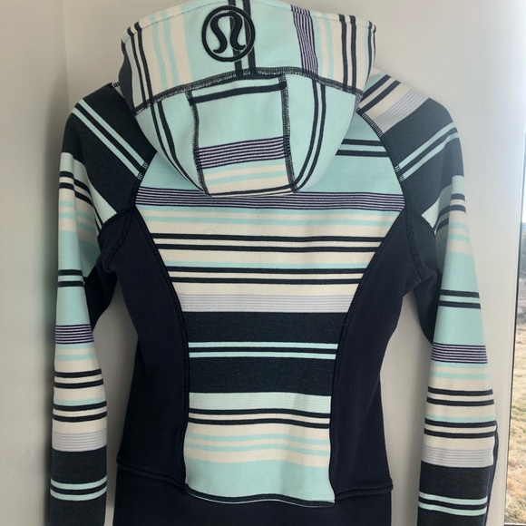 Lululemon Scuba Jacket - Picture 2 of 5